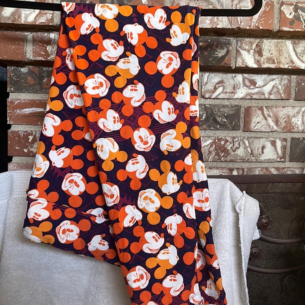 LuLaRoe T/C Disney Mickey Leggings